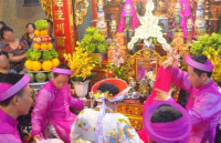 Bài 12: Hiện nay rất nhiều người làm Đồng Thầy, Thanh đồng, Đồng đú, còn cả người bị Chụp đồng